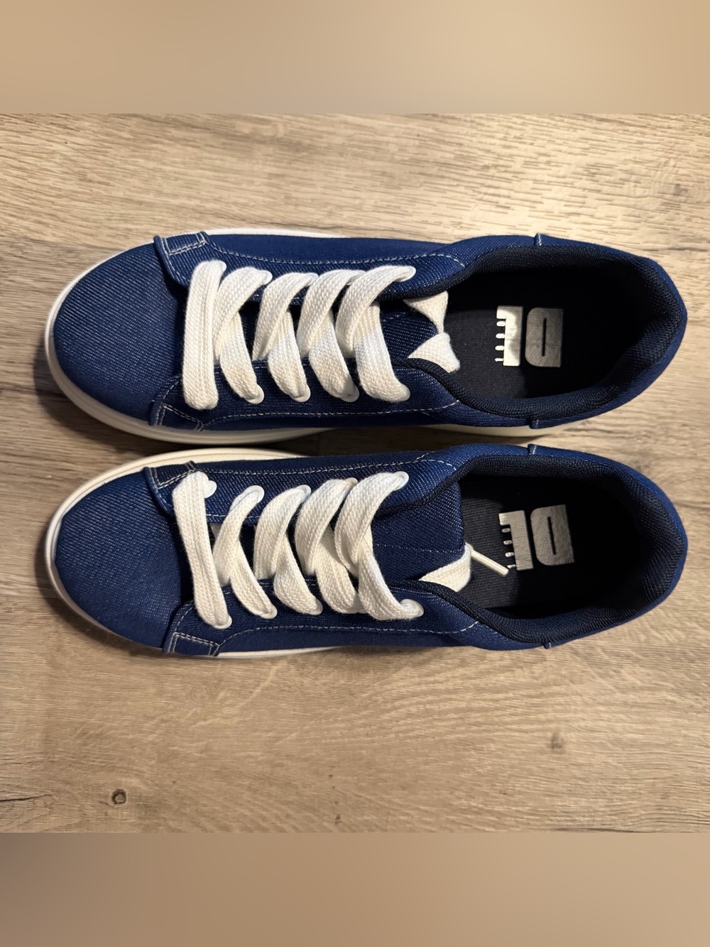 DL 1990 Navy Canvas Low-Top Sneakers with White Laces